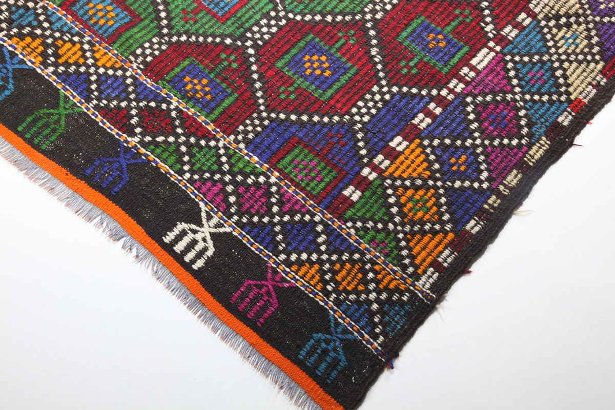 Vintage Manisa Kilim