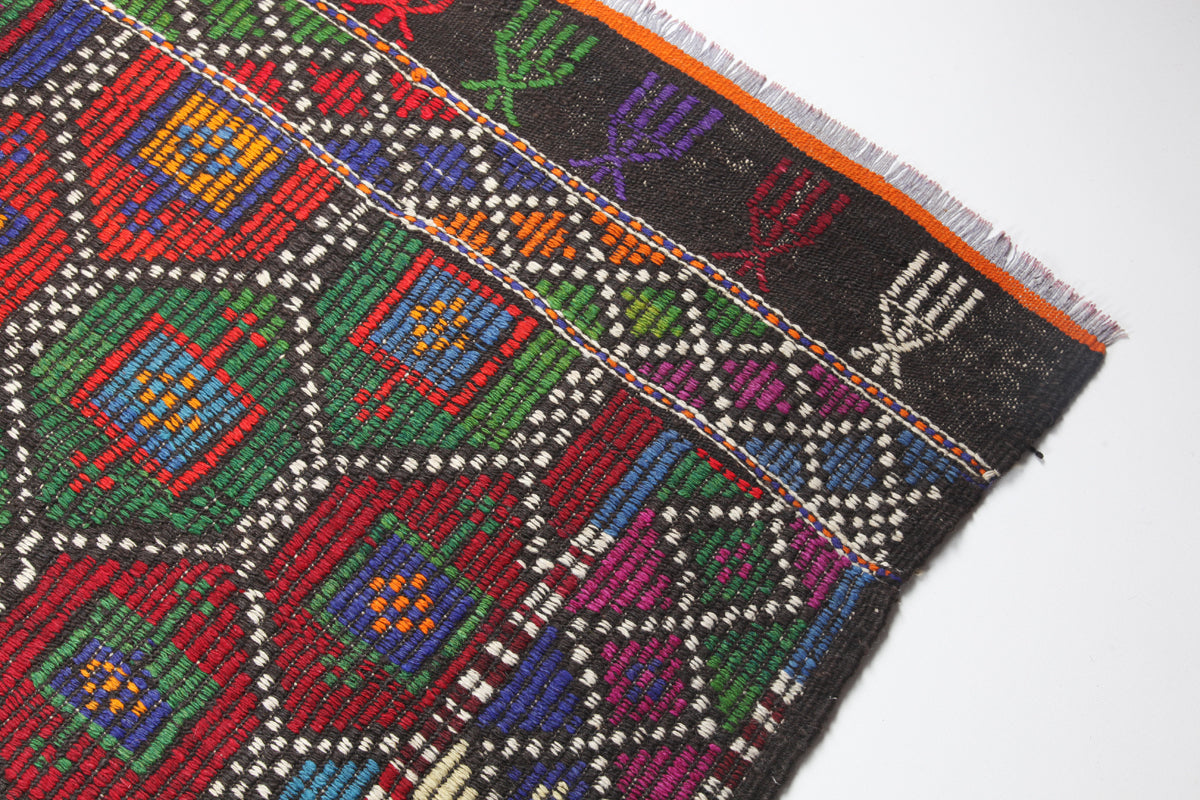 Vintage Manisa Kilim