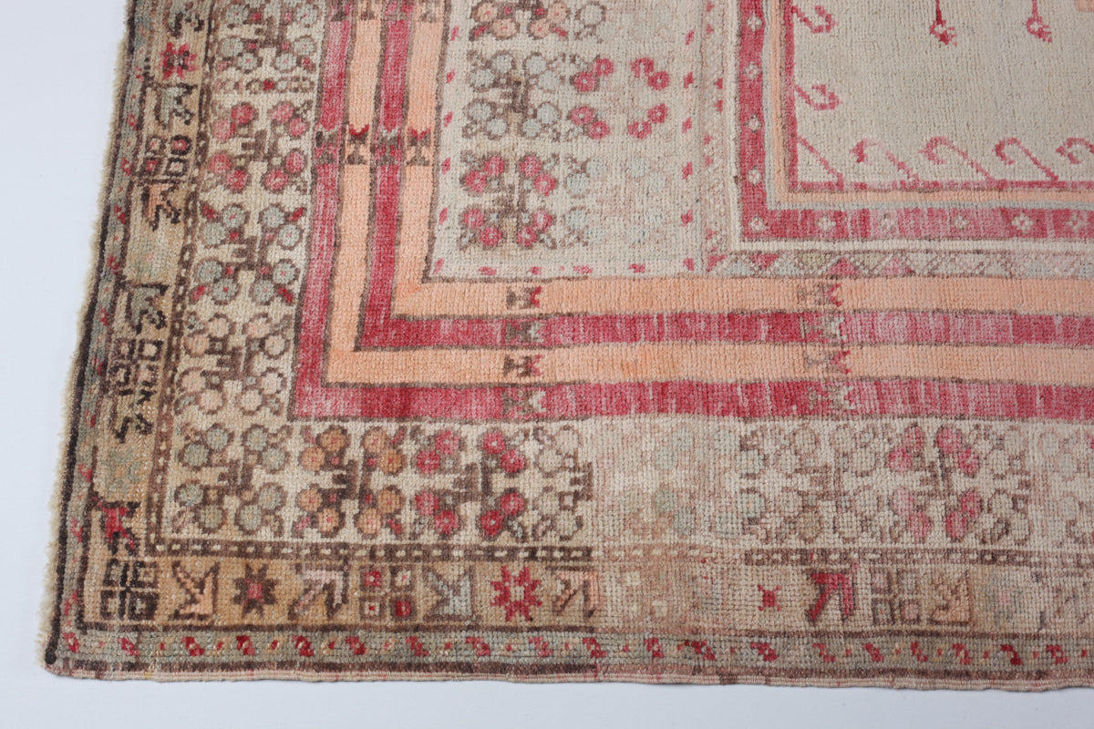 Vintage Sivas Mihrapli Carpet