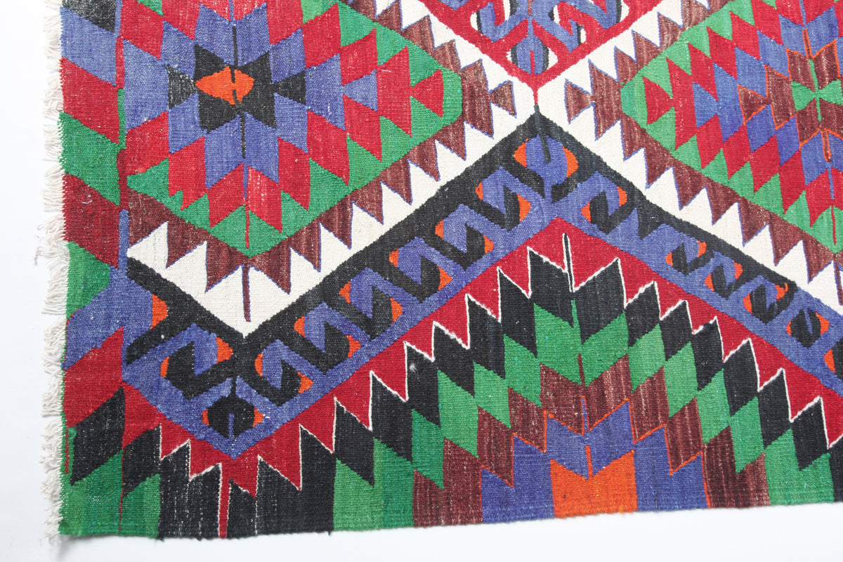Vintage Ushak (Oushak) Kilim