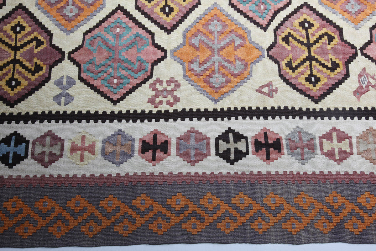Vintage Konya Kilim