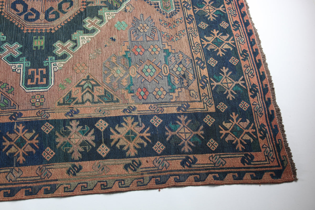 Antique Sumak