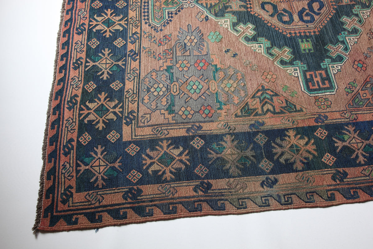Antique Sumak