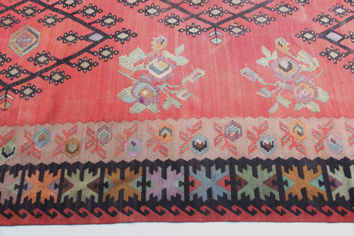 Vintage Pirot Kilim