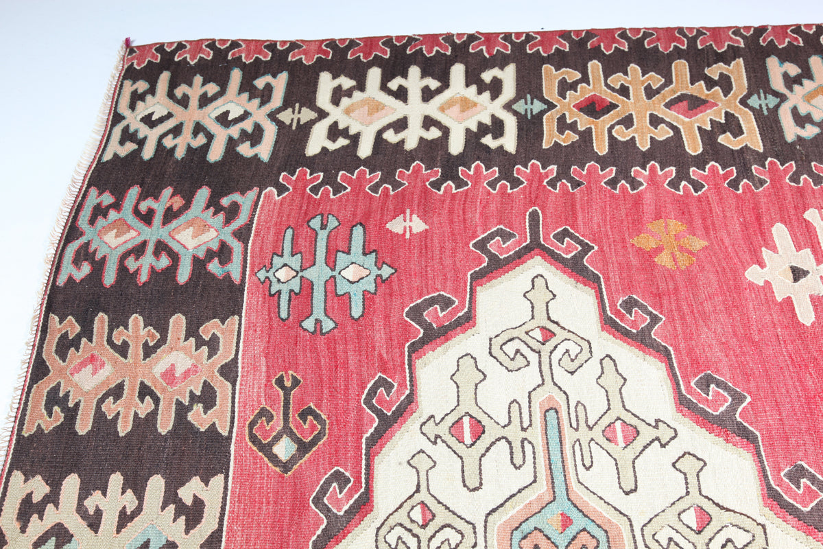 Vintage Sharkoy Kilim