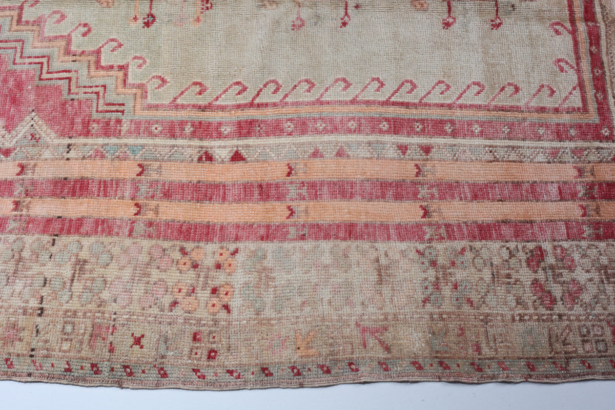 Vintage Sivas Mihrapli Carpet