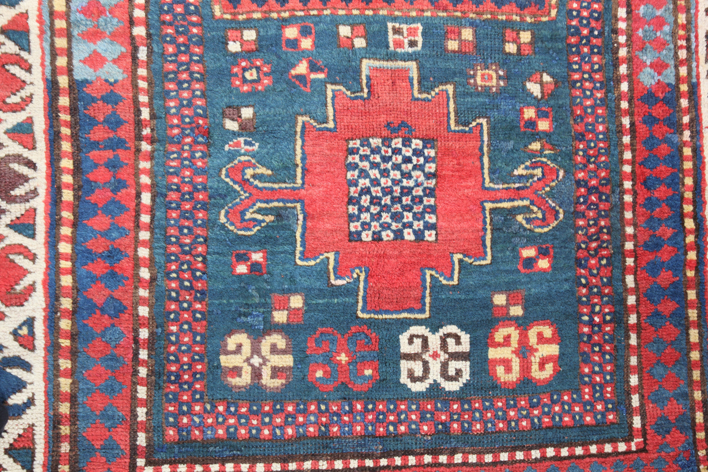 Antique Borjalo Kazak