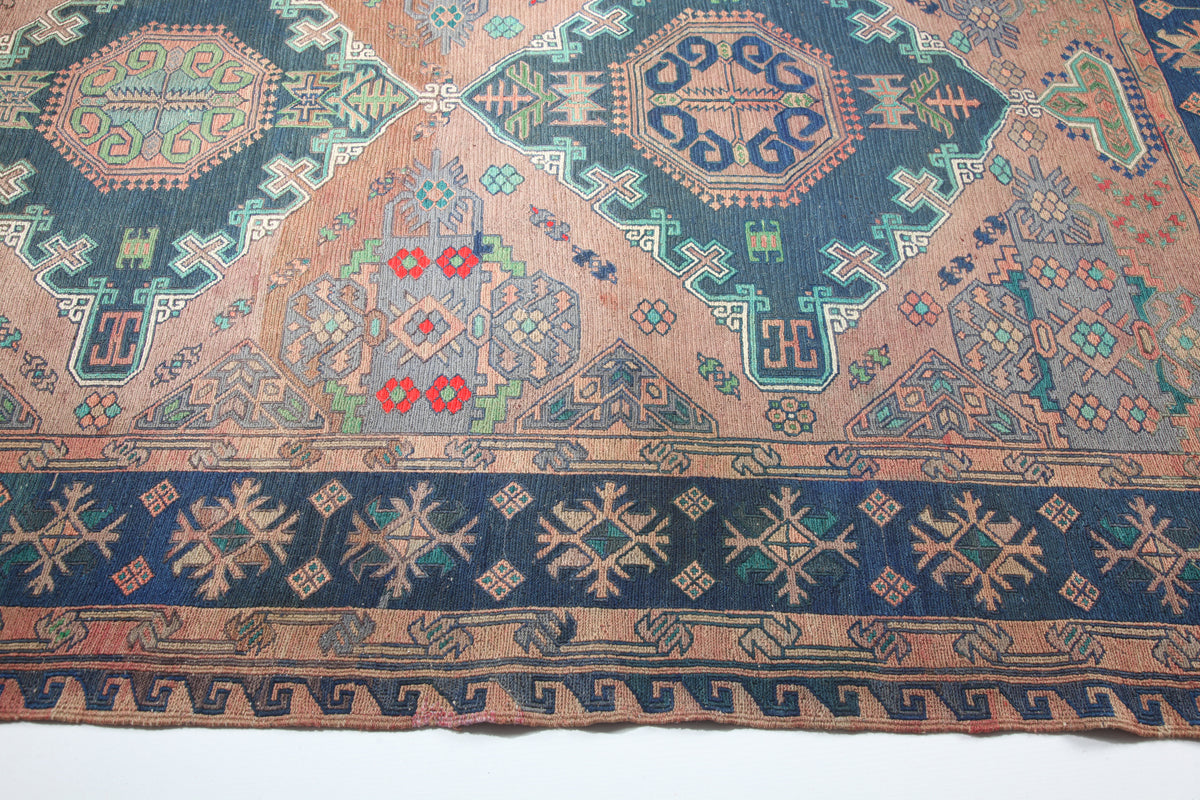 Antique Sumak