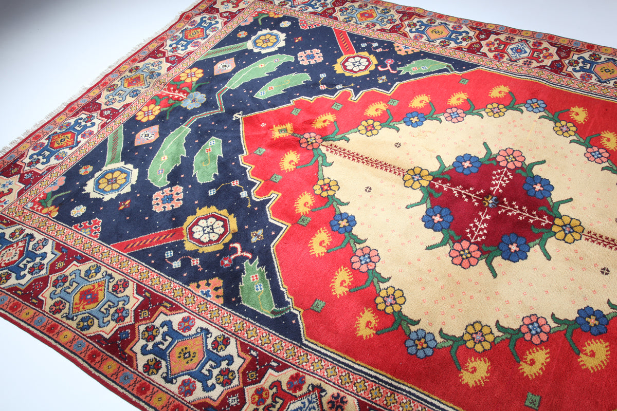 Pergamum Carpet