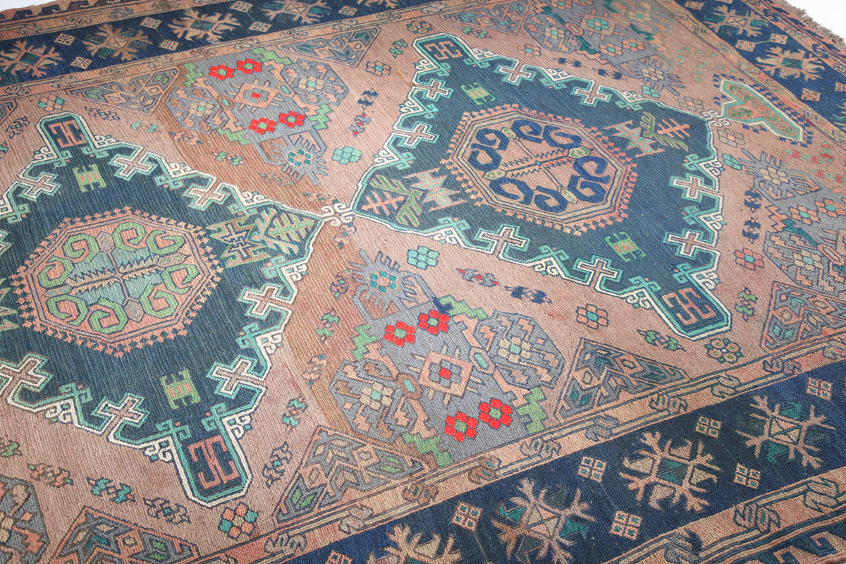 Antique Sumak