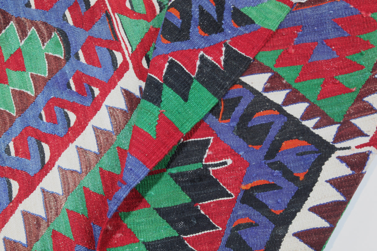Vintage Ushak (Oushak) Kilim