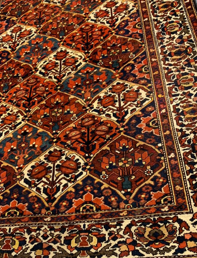 ANTIQUE BAKHTIYARI RUG/CARPET