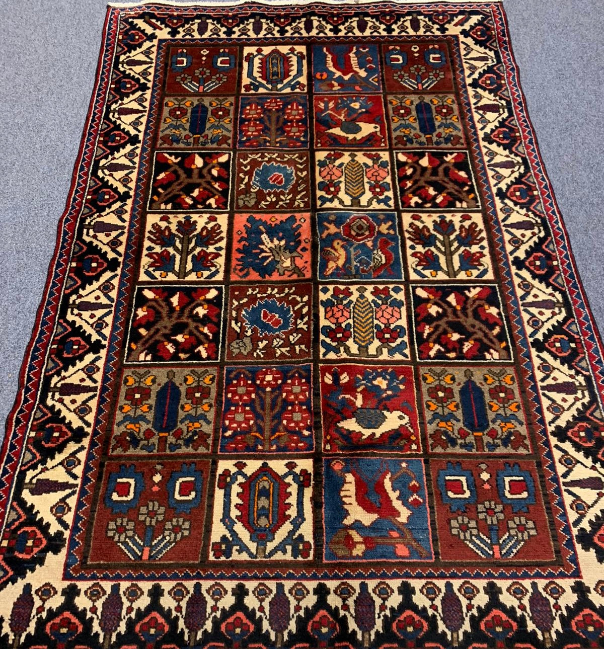 ANTIQUE BAKHTIYARI RUG/CARPET