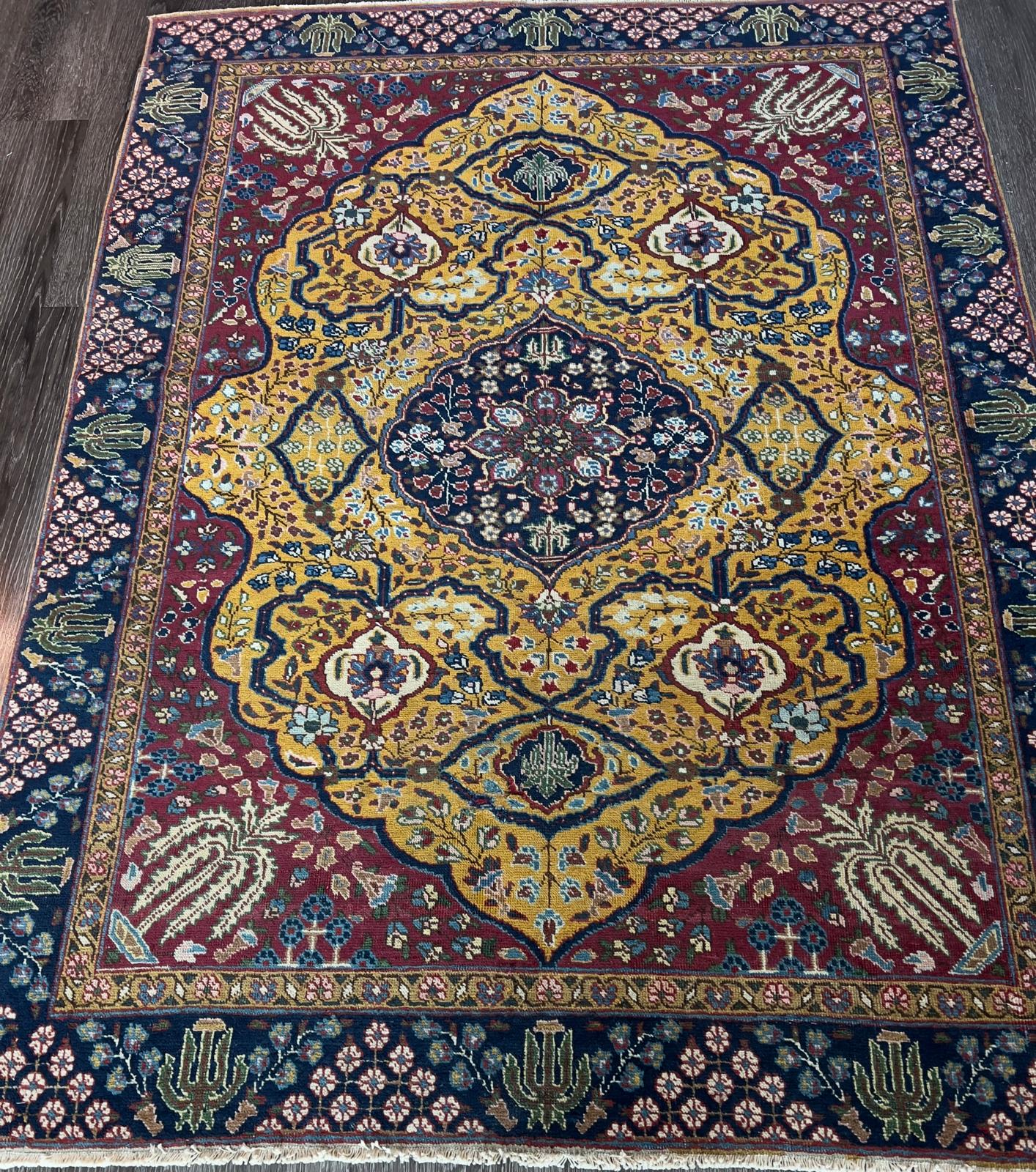 ANTIQUE TABRIZ CARPET/RUG