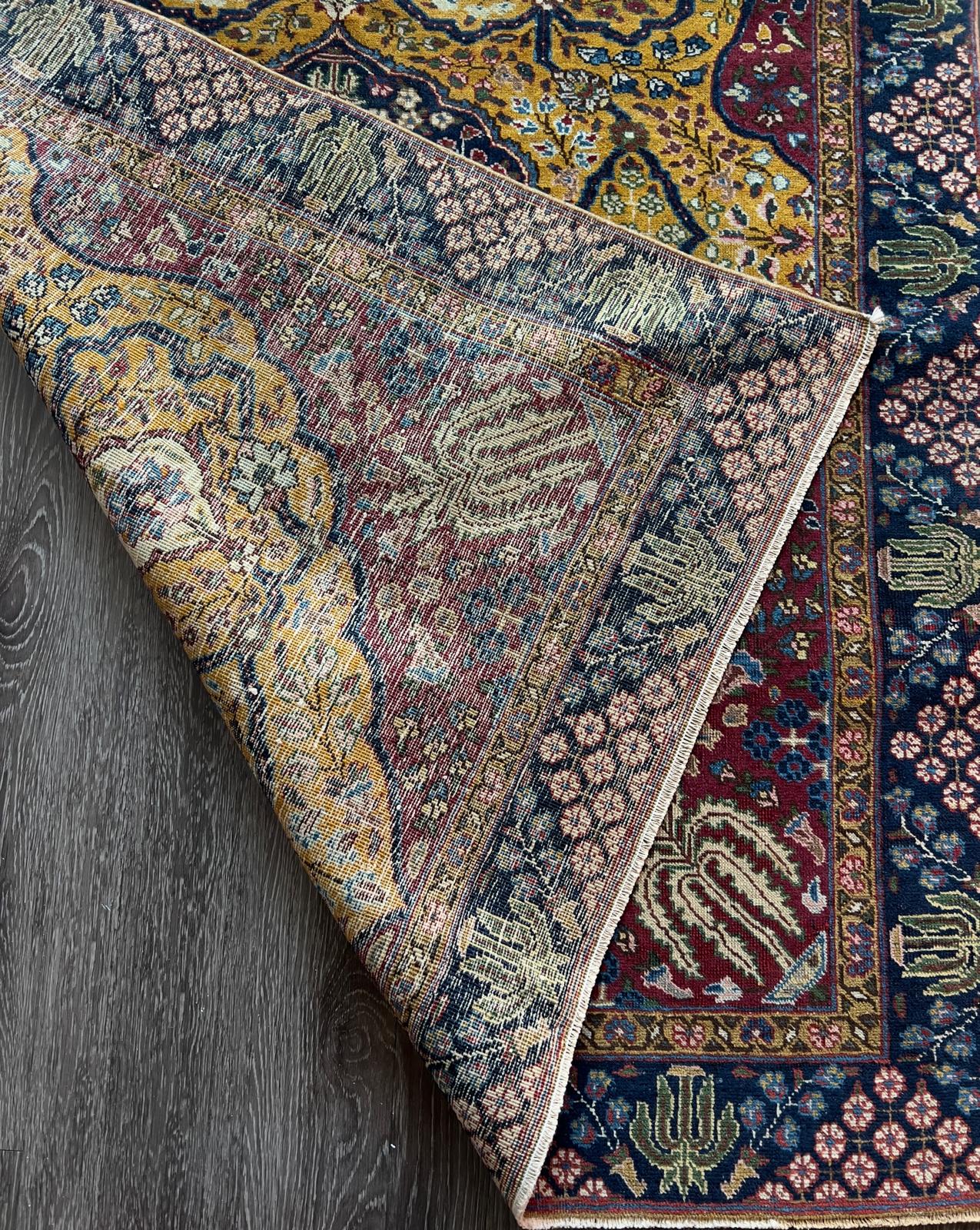 ANTIQUE TABRIZ CARPET/RUG