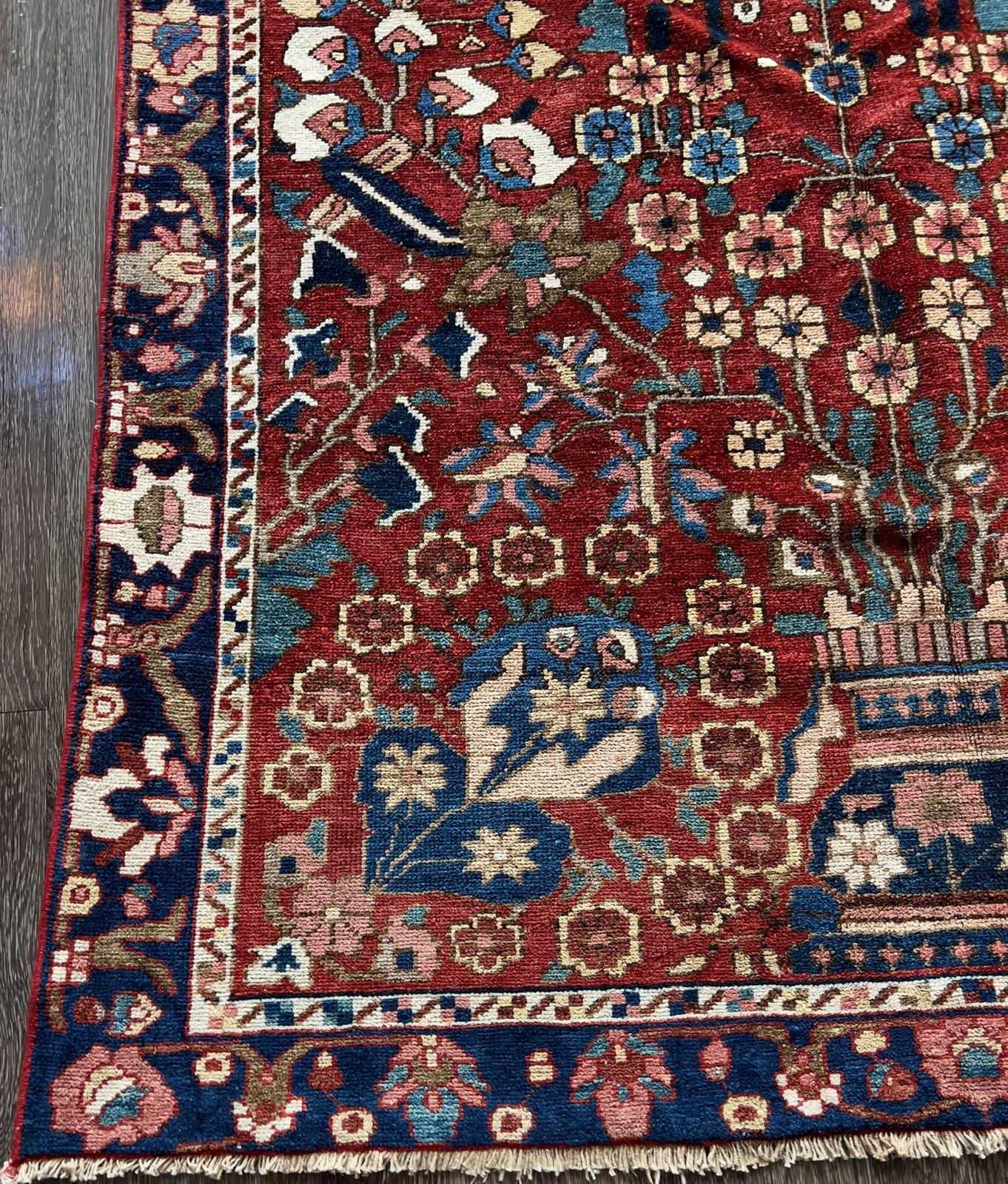 ANTIQUE VASE RUG/CARPET