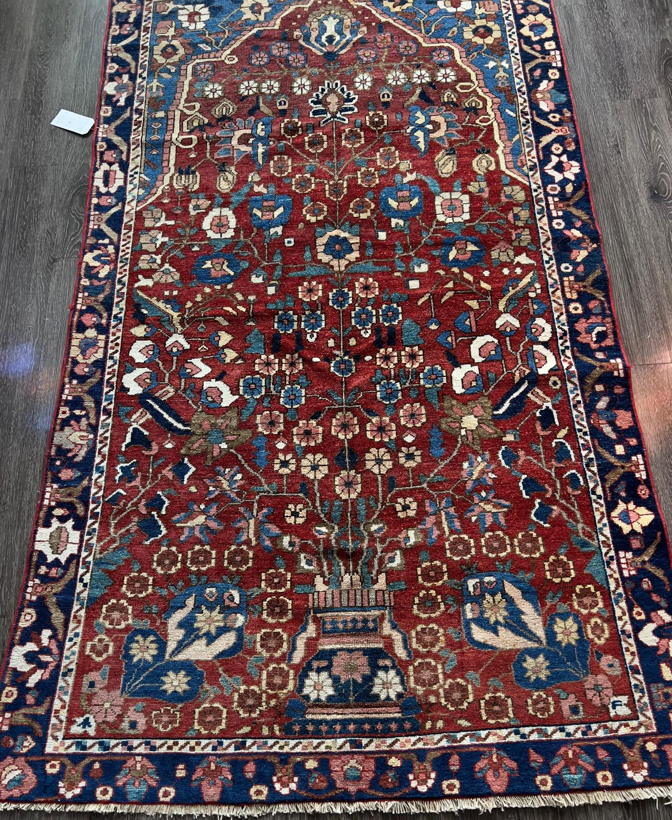 ANTIQUE VASE RUG/CARPET