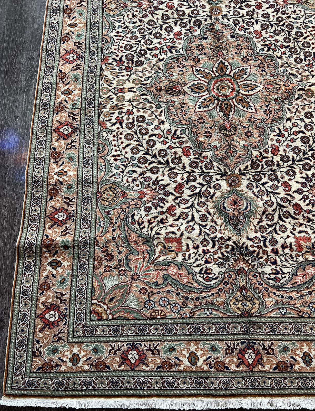 VINTAGE KAYSERI RUG