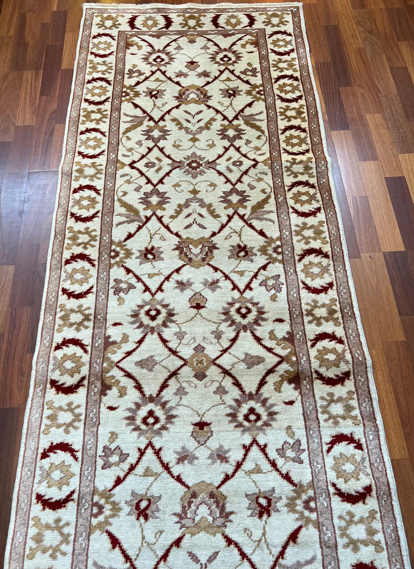 Ushak Runner