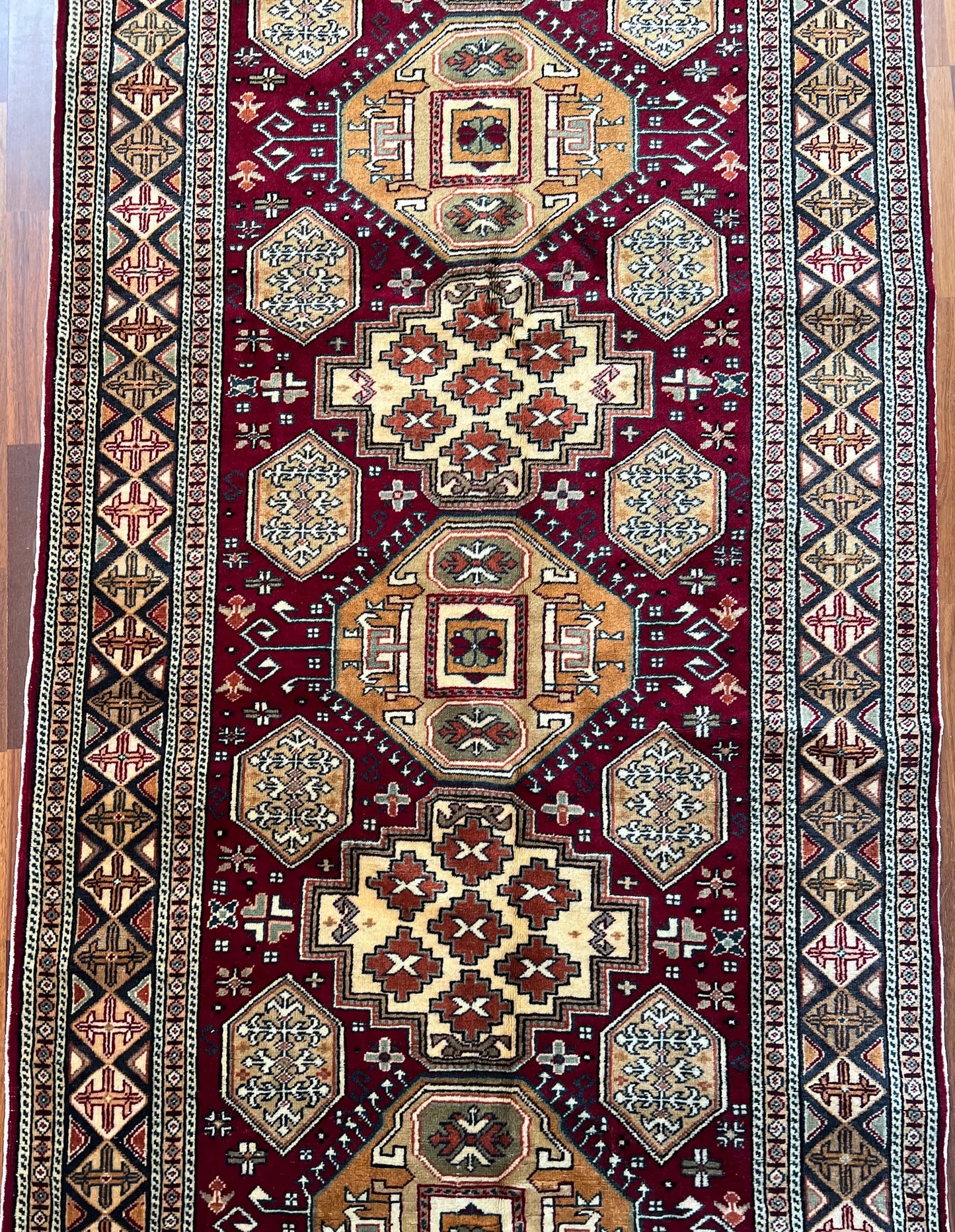 Kaysari Runner