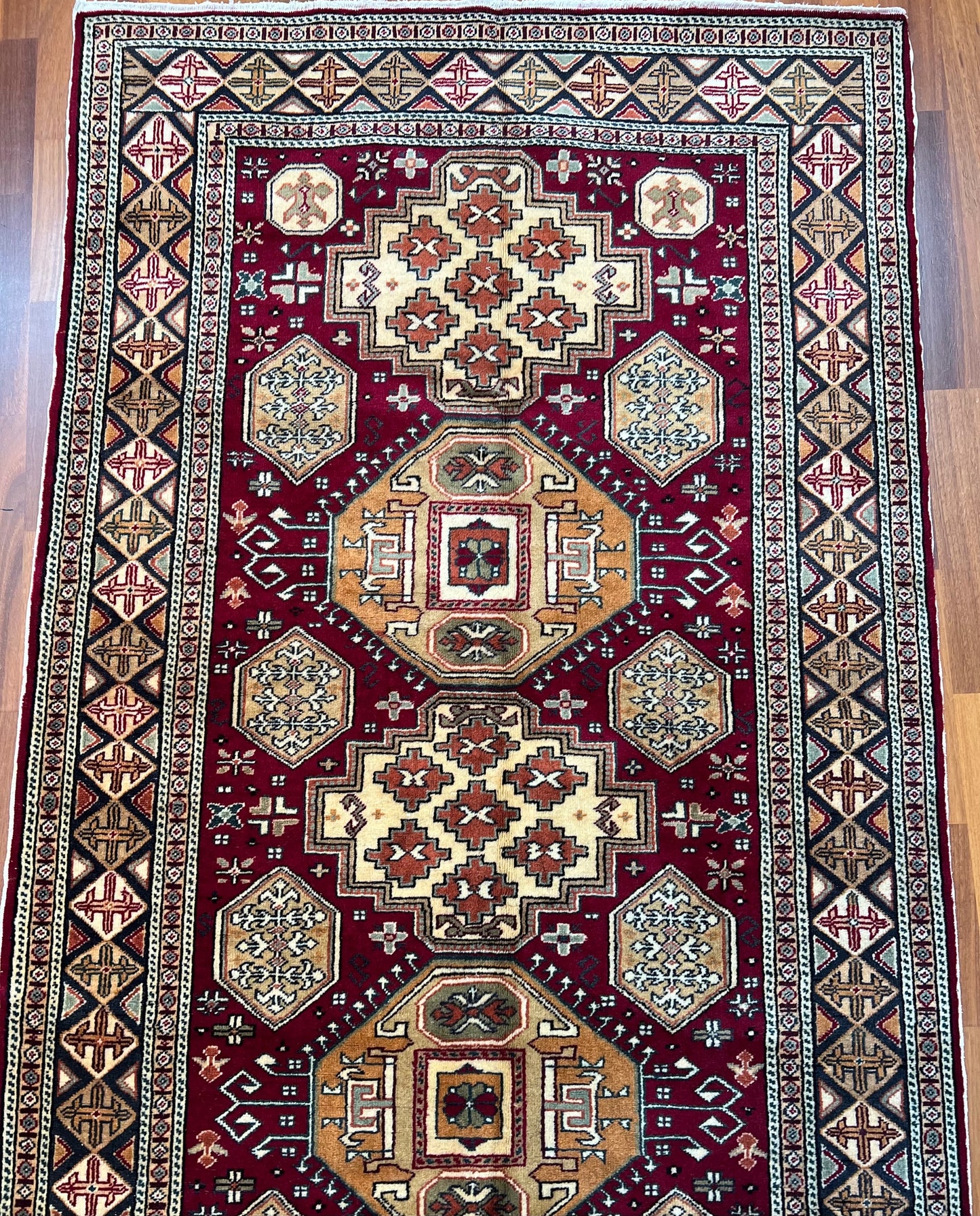 Kaysari Runner