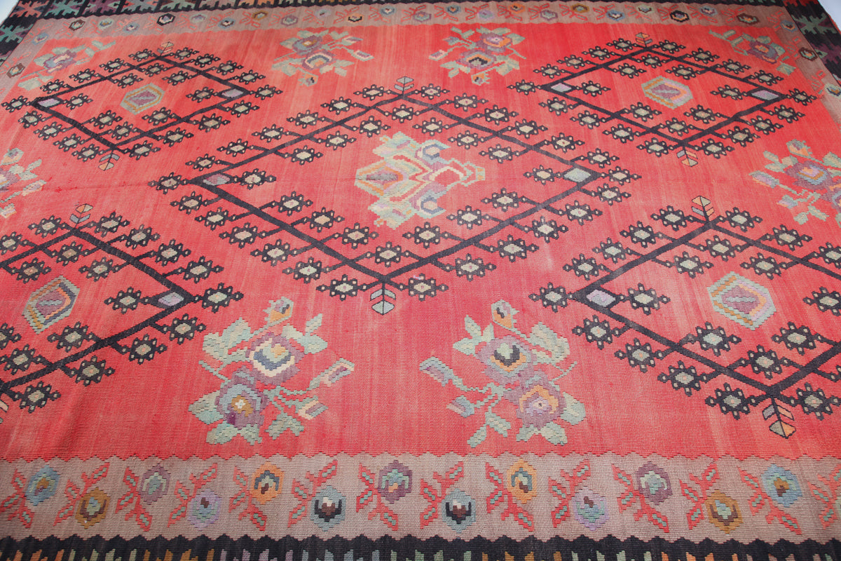 Vintage Pirot Kilim