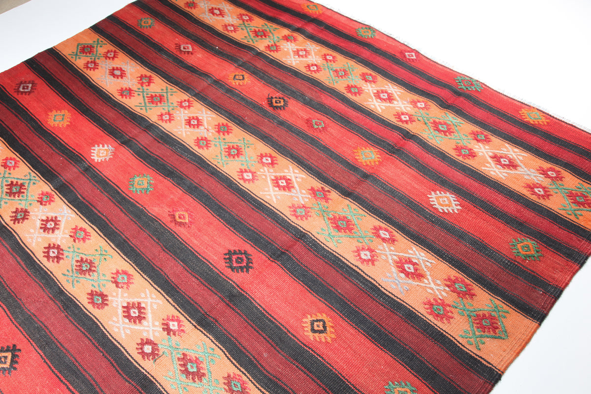 Vintage Denizli Kilim