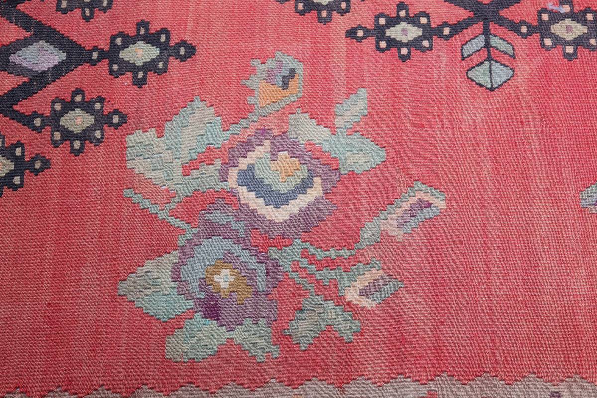 Vintage Pirot Kilim